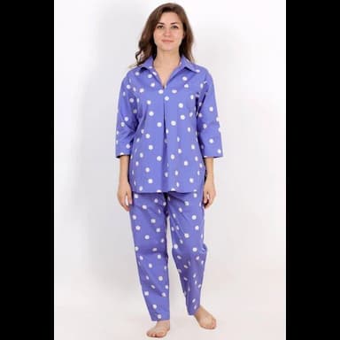 bir pamuklu pijama - 10 usd