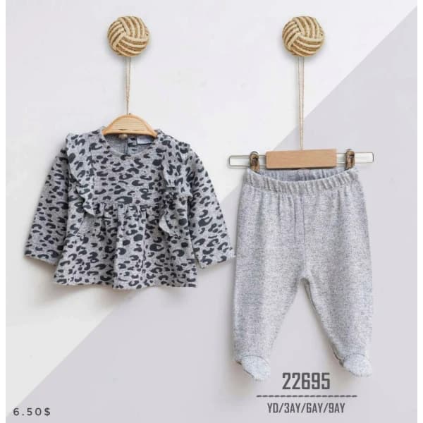 girls' pants and sweater, 3 months old - 6.04 ~ 6.05 usd $