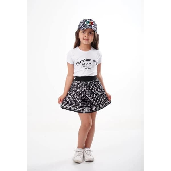 girl suit - 8.49 ~ 8.5 usd $