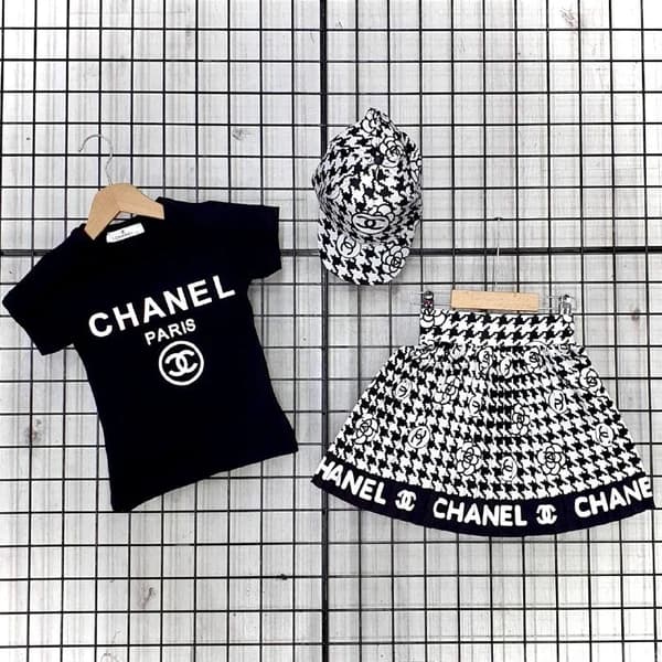 girl suit - 8.49 ~ 8.5 usd $