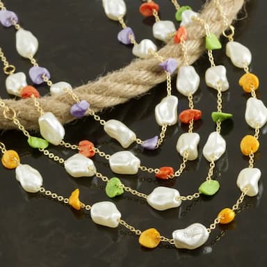 stone and pearl enamel necklace - 0.4 usd