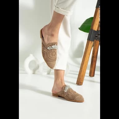 women's slippers - 7.99 usd
