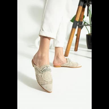 women's slippers - 7.99 usd
