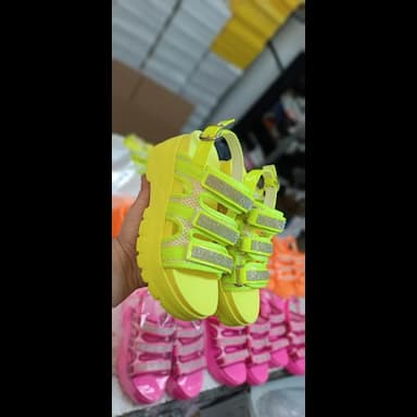 women sandals - 13.99 usd