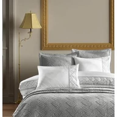 double bedspread - 166.99 usd