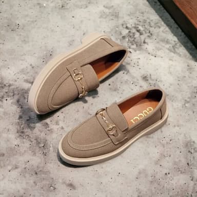 women shoes - 10.99 usd